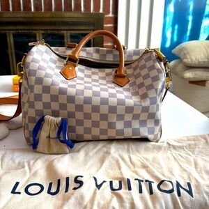 Speedy Louis Vuitton - used like new